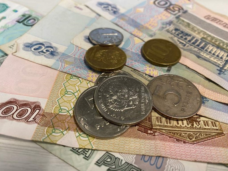 Куряне хранят в банках почти 200 млрд рублей.