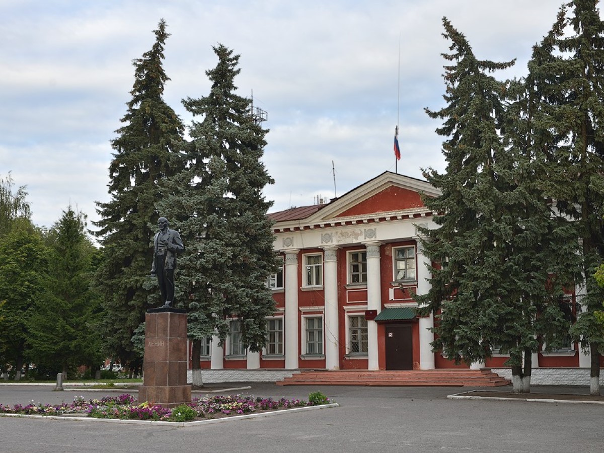 Здание Администрации Льговского района Курской области.